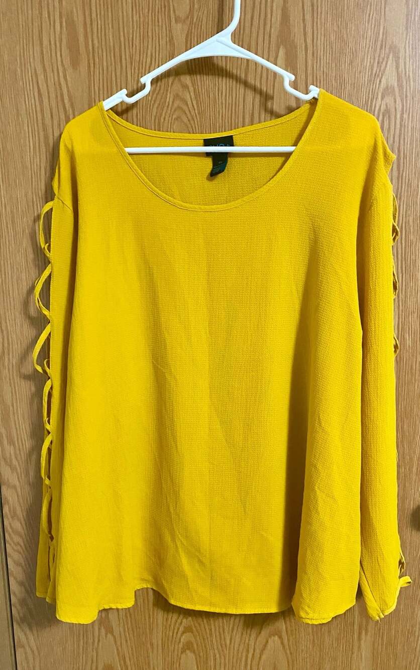 Rue+ Yellow Top Size 2X Lace-Up Sleeve Blouse